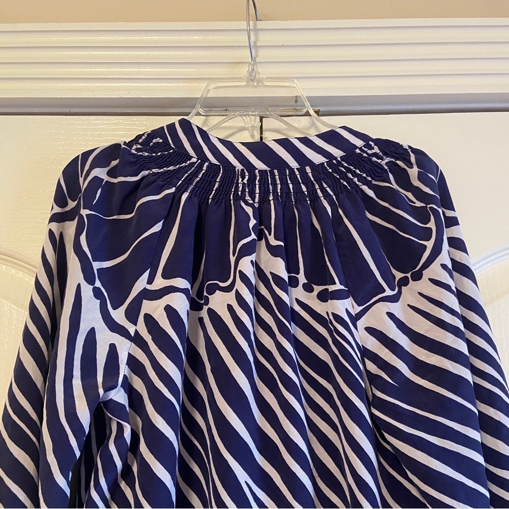 Lilly Pulitzer Blouse - Picture 4 of 8